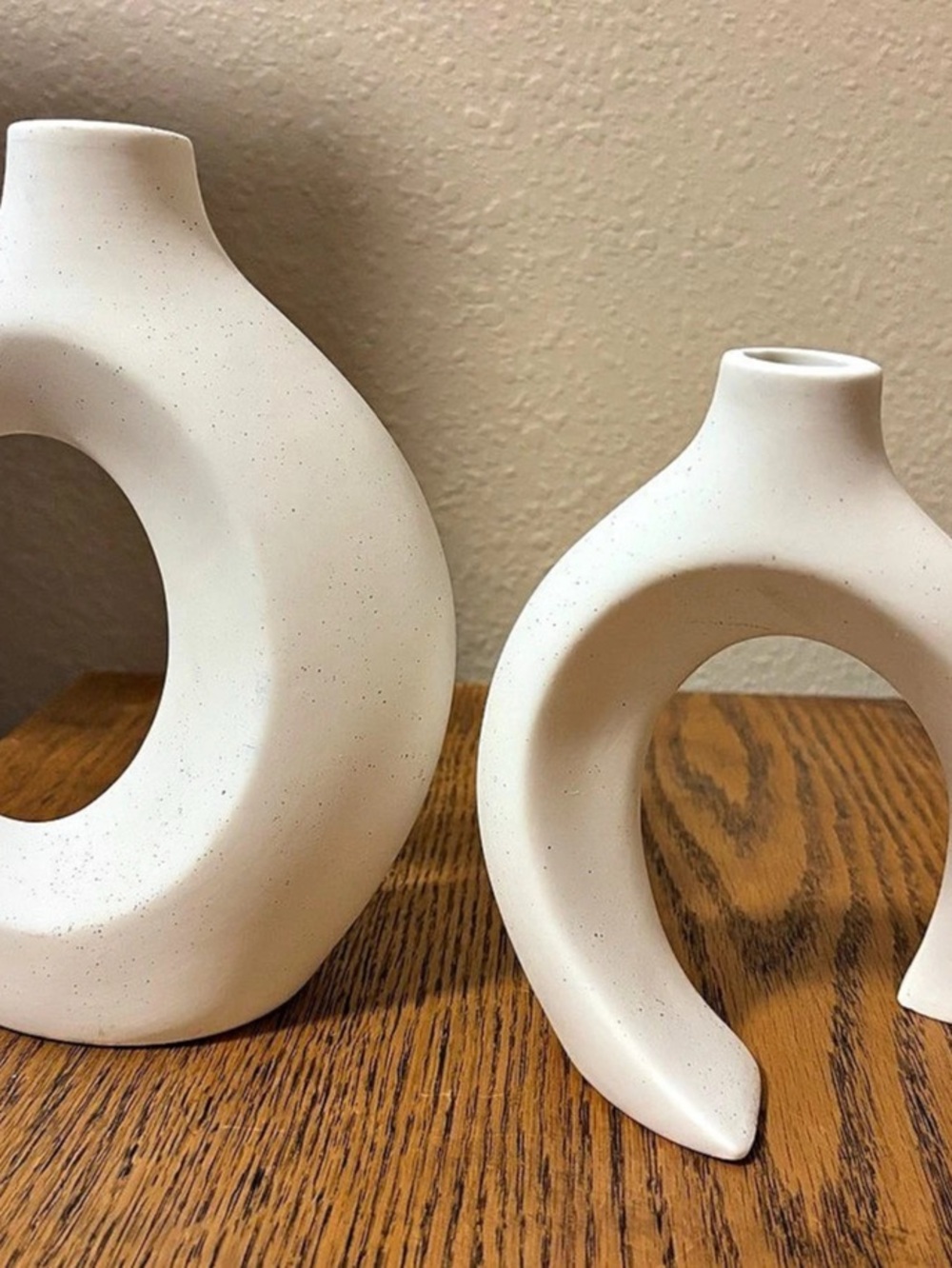 White Abstract Ceramic-Style Vase Set - Picture 4 of 6